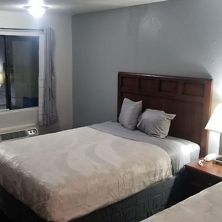 Hotel 2 Queen Beds Hotel Room 220 Booking スティルウォーター エクステリア 写真